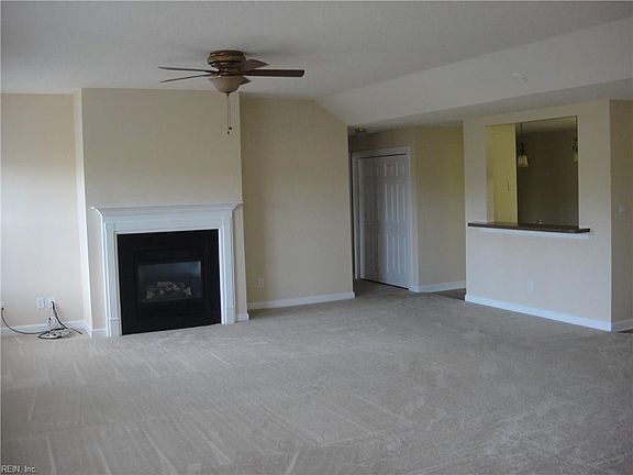 3rd image of 2100 Milan Ct