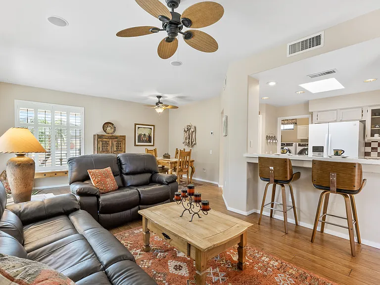 21740 N Limousine Dr — Photo 5