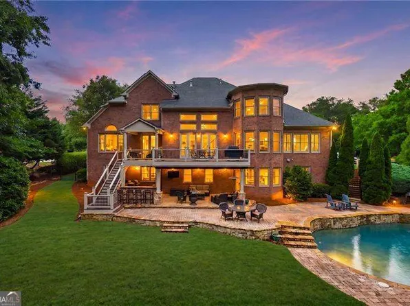 1032 Windsor Green Dr, Canton, GA 30115