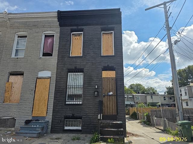 1st image of 425 S Vincent St