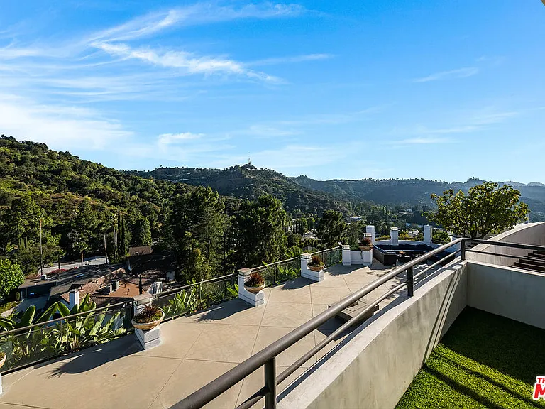 11470 Dona Evita Dr — Photo 31
