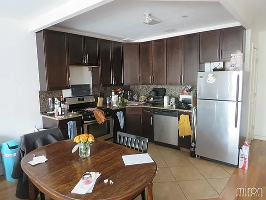 Rented by Miron Properties | media 16