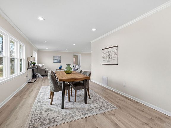 5th image of 120 Waddell Rd