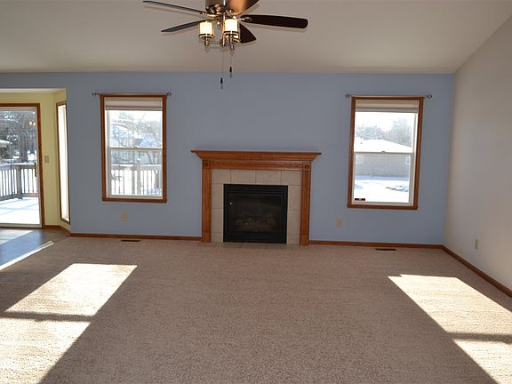3rd image of 5222 Windrush Dr