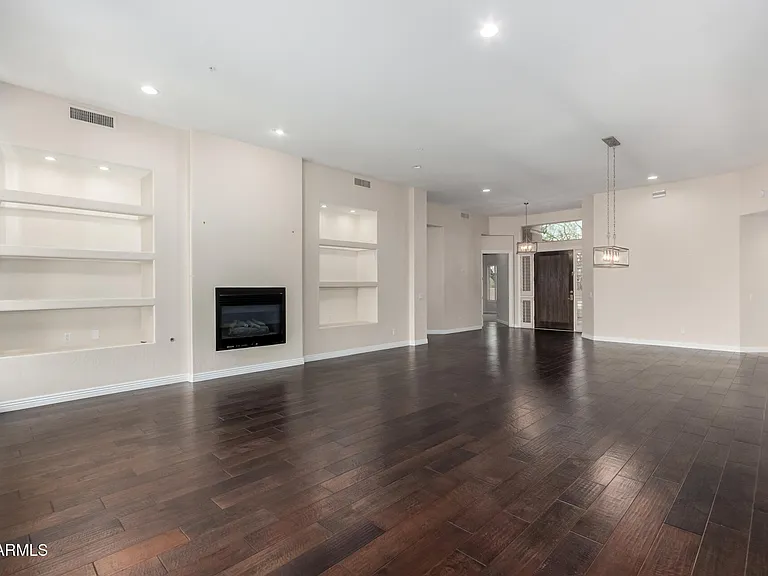8317 E Feathersong Ln — Photo 7