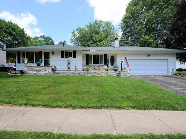 9425 Butternut St, New Lothrop, MI 48460