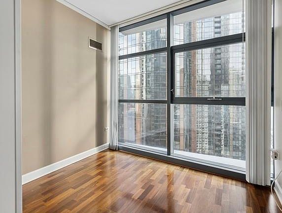 4th image of 201 N Westshore Dr APT 2604
