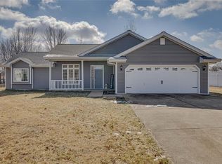 57 Swan Ln, Farmington, MO 63640