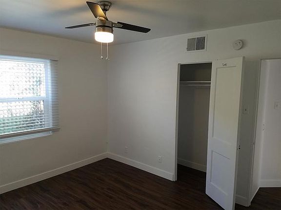 4th image of 2323 Smythe Ave
