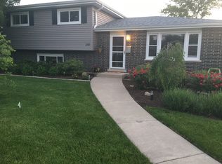 240 S Addison Ave, Lombard, IL 60148