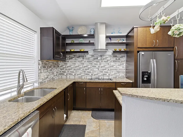2707 Rocky Creek Dr — Photo 16