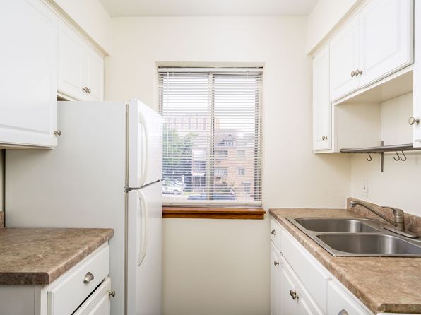 2001 Bryant Ave S APT 213