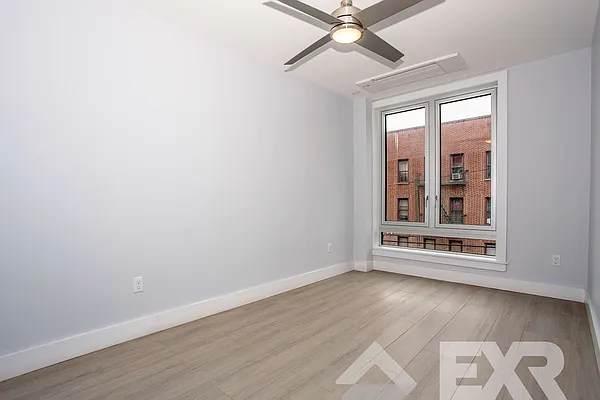 Rented by EXR | media 4