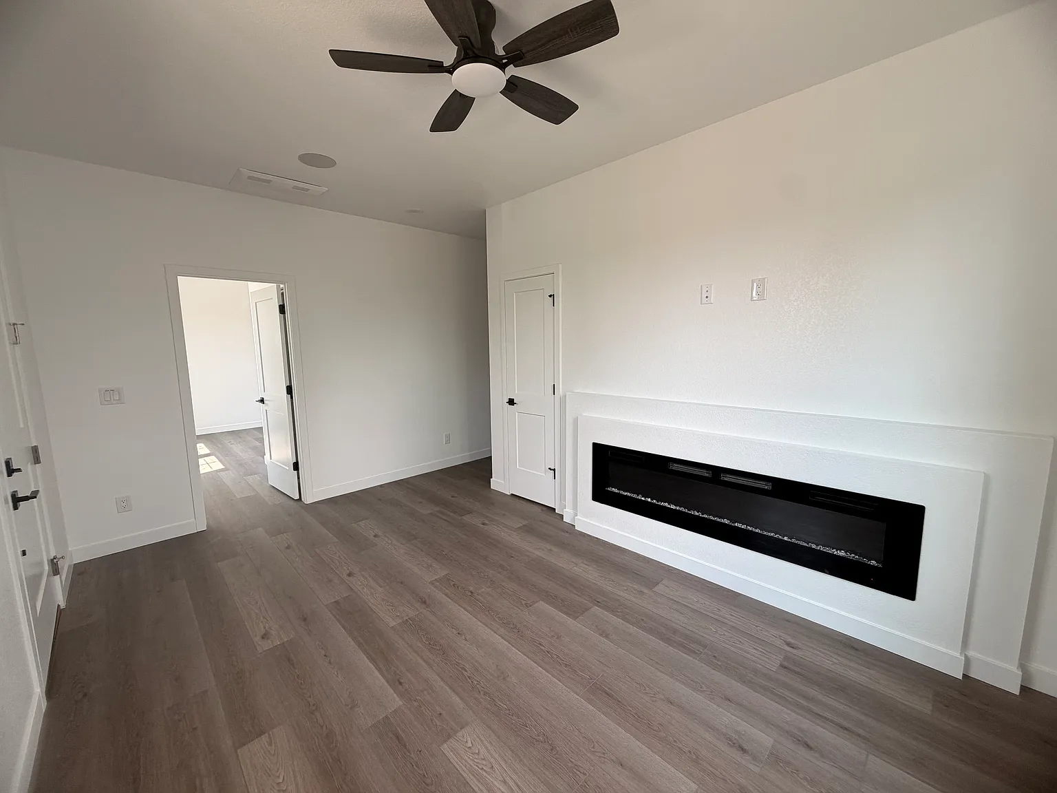 7 bed, 2631 sqft, $3,700 — Photo 3
