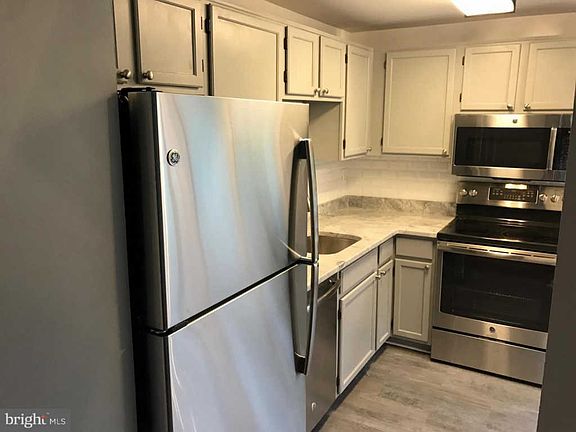 5th image of 6007 Liverpool Ln