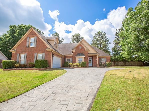 1723 Goldsmith Ct, Collierville, TN 38017