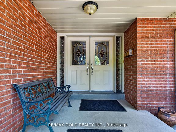 3rd image of 14 Cairnmore Ct