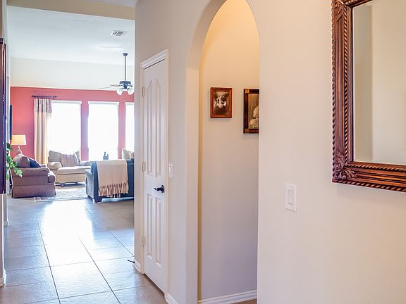 5th image of 2668 Deer Hollow Dr