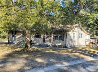 801 SE Cephas Liston Rd, Branford, FL 32008