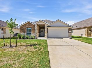 2009 Chief St, Bryan, TX 77807