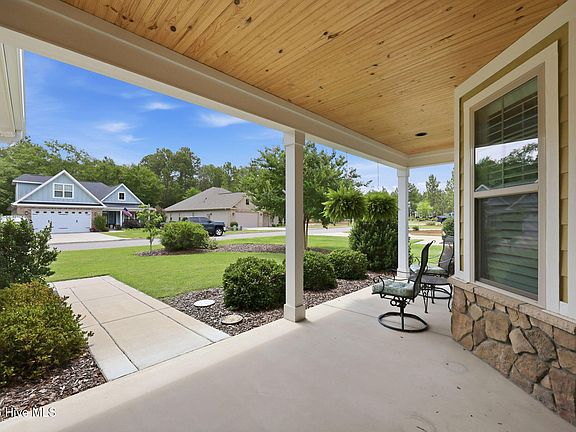 5th image of 135 Heath Court