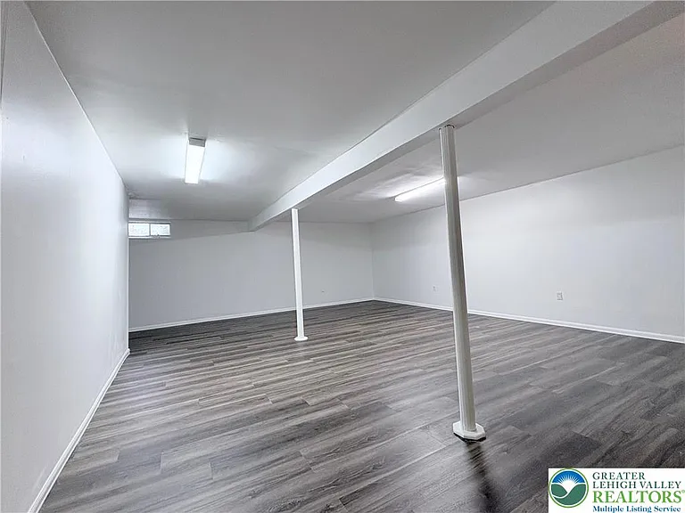6411 Pioneer Dr — Photo 10