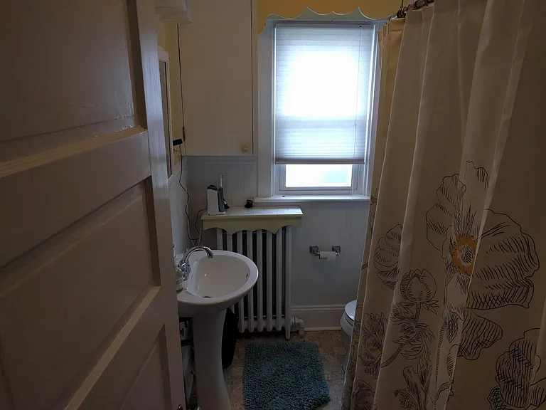 2461 Norwood Ave #1 — Photo 11