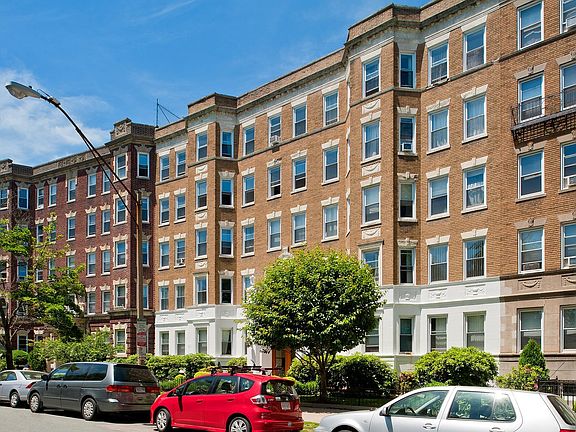 3rd image of 91 Westland Ave APT 611