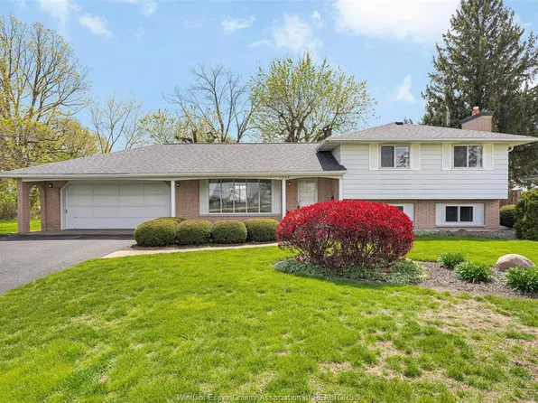 1799 Golfview Dr, Lasalle, ON N9J 1Z1