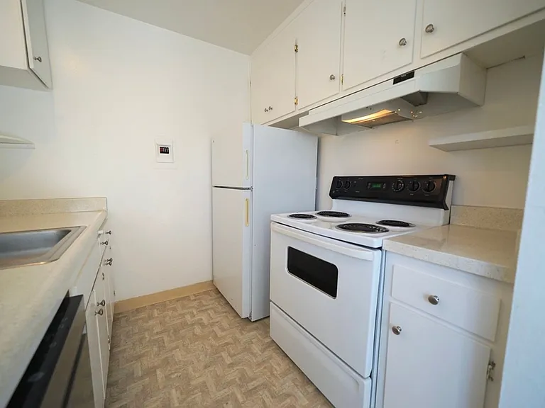 202 Samson — Photo 16