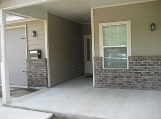 807 N Milam St, Seguin, TX 78155