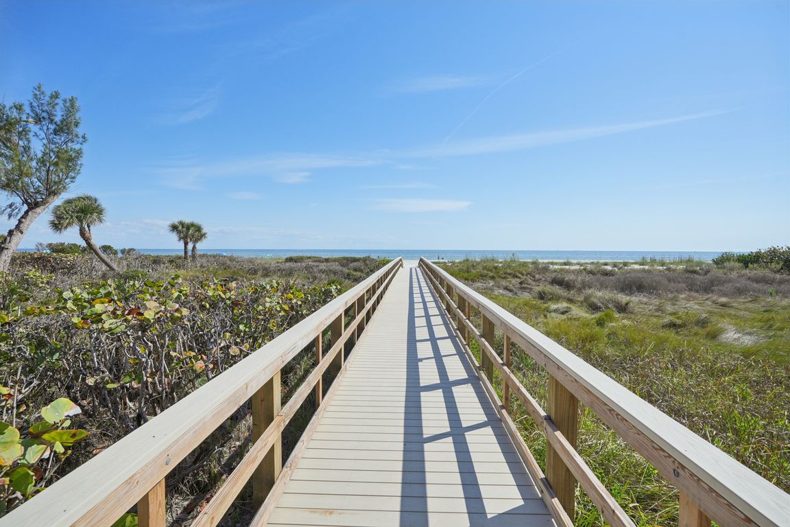 Middle Gulf Dr 4A-905.jpg