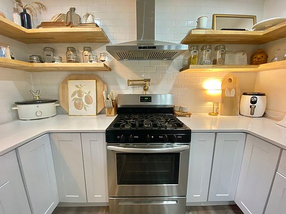 5th image of 507 W Pyburn St