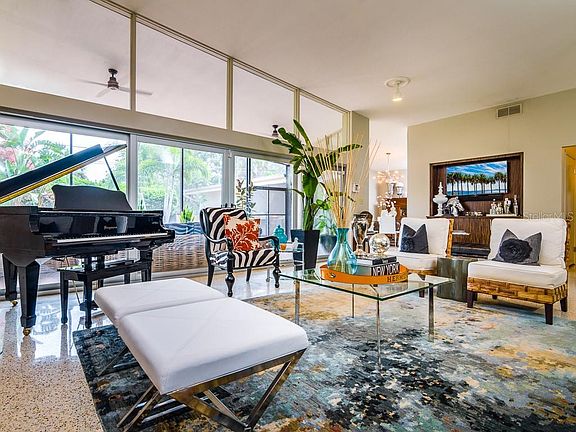 5th image of 701 Lake Maggiore Blvd S