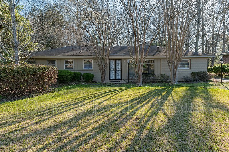 1st image of 1861 Gillespie Dr