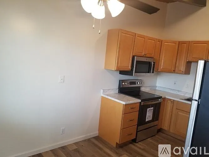 2 bed, 934 sqft, $1,700 — Photo 2