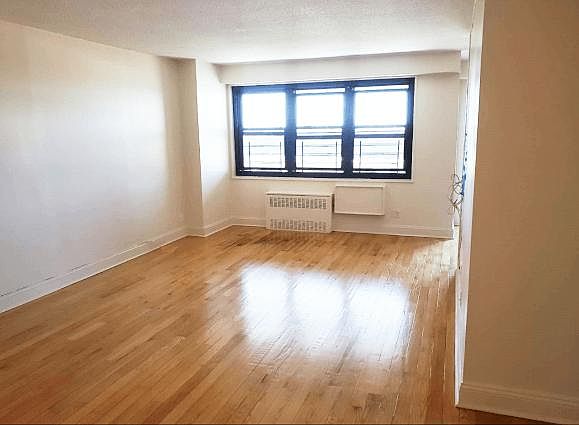 2nd image of 801 Neill Ave APT 18K