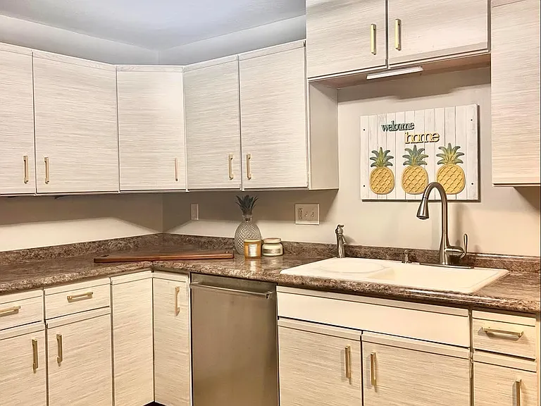 New light fixtures in the kitchen