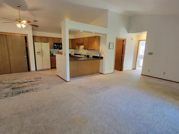 6205 South Creekside DRIVE #7, Cudahy, WI 53110