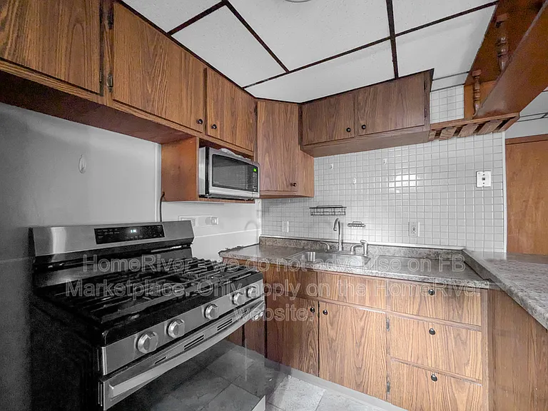500 Tingley Ave — Photo 3