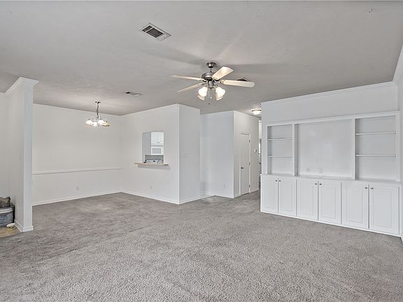 5th image of 1702 Deacon Dr APT 104