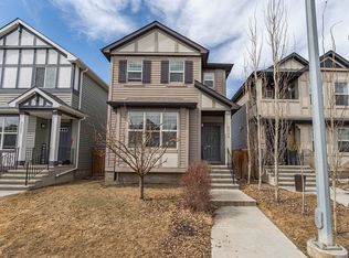 2025 New Brighton Park SE #M, Calgary, AB T2Z1B1