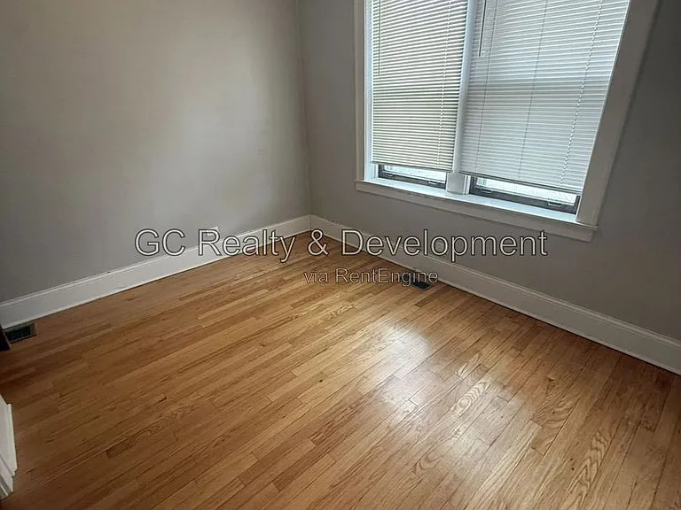 2326 W 25th St #1 — Photo 11