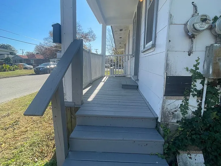 126B Suffolk Ave — Photo 3