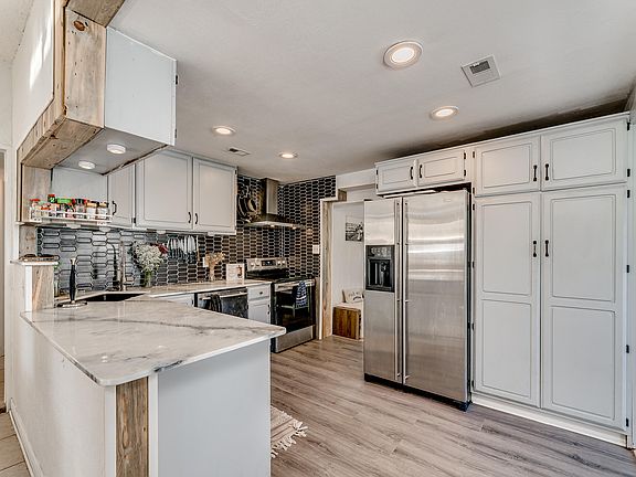 2nd image of 10426 De Paul Dr