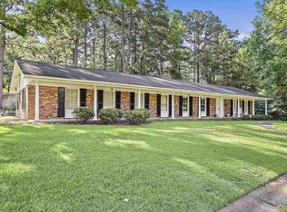 5364 Suffolk Dr, Jackson, MS 39211