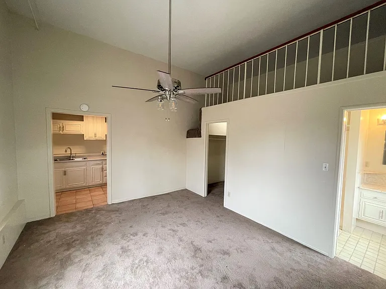 2110-2126 Thompson Blvd #&-275-287 — Photo 4