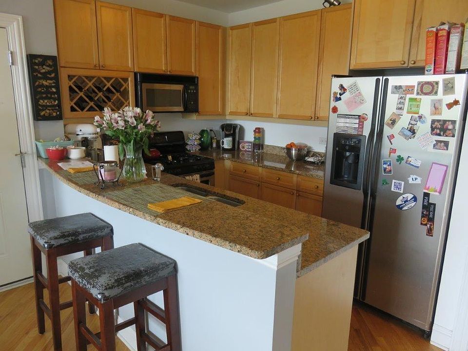 1st image of 1800 W Erie St APT 12F