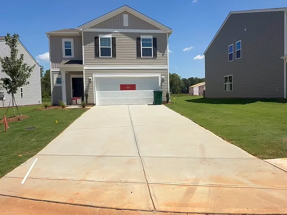6 Latrell Ln