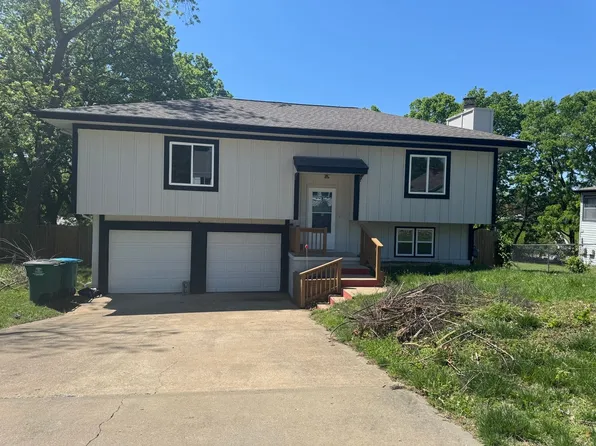 4904 Fontana St, Roeland Park, KS 66205